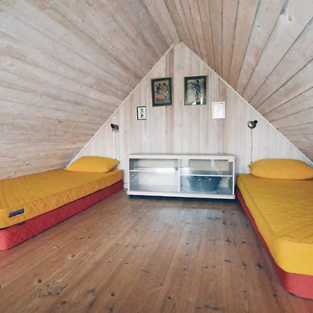 Three Bedroom Holiday In Blavand *